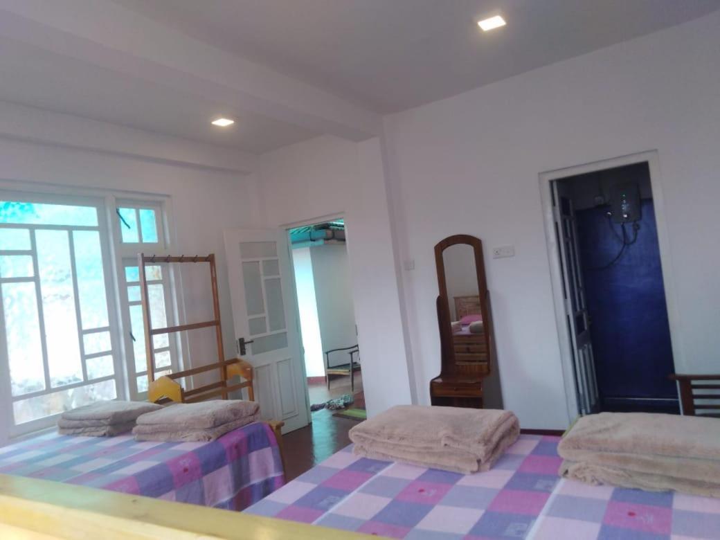 Forest Cyniciam Homestay Ohiya Exterior foto