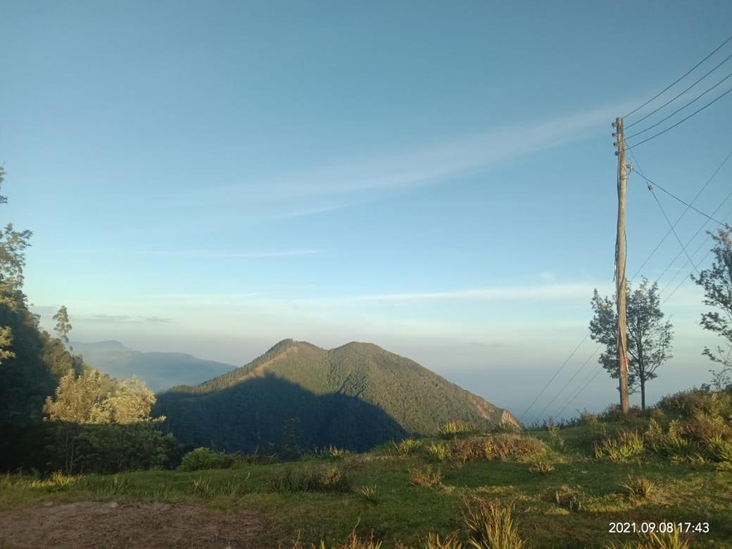 Forest Cyniciam Homestay Ohiya Exterior foto